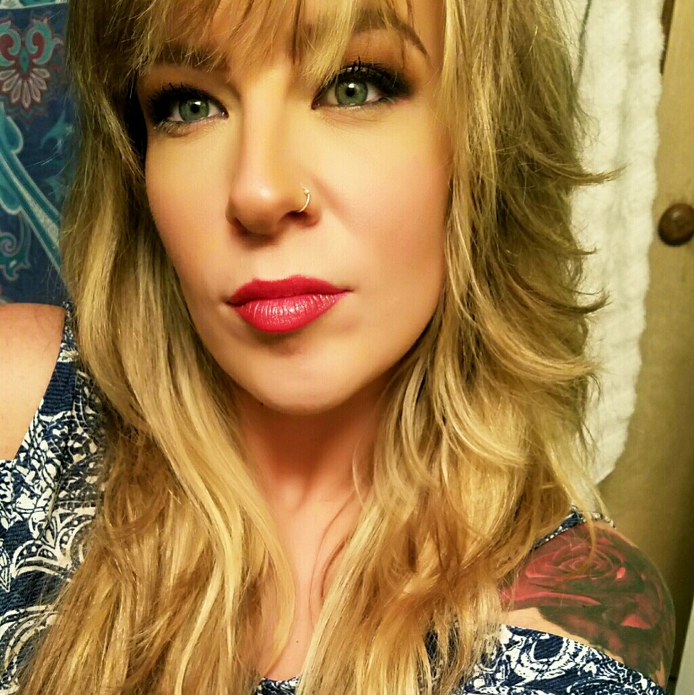 Meet your Posher, Kasey